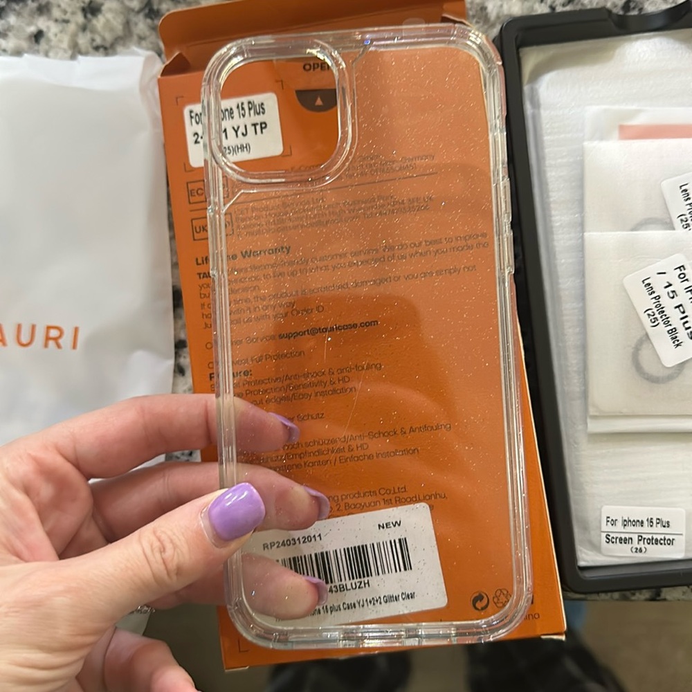 NWT iPhone 15 plus clear sparkles mag safe phone case with 2 glass protectors